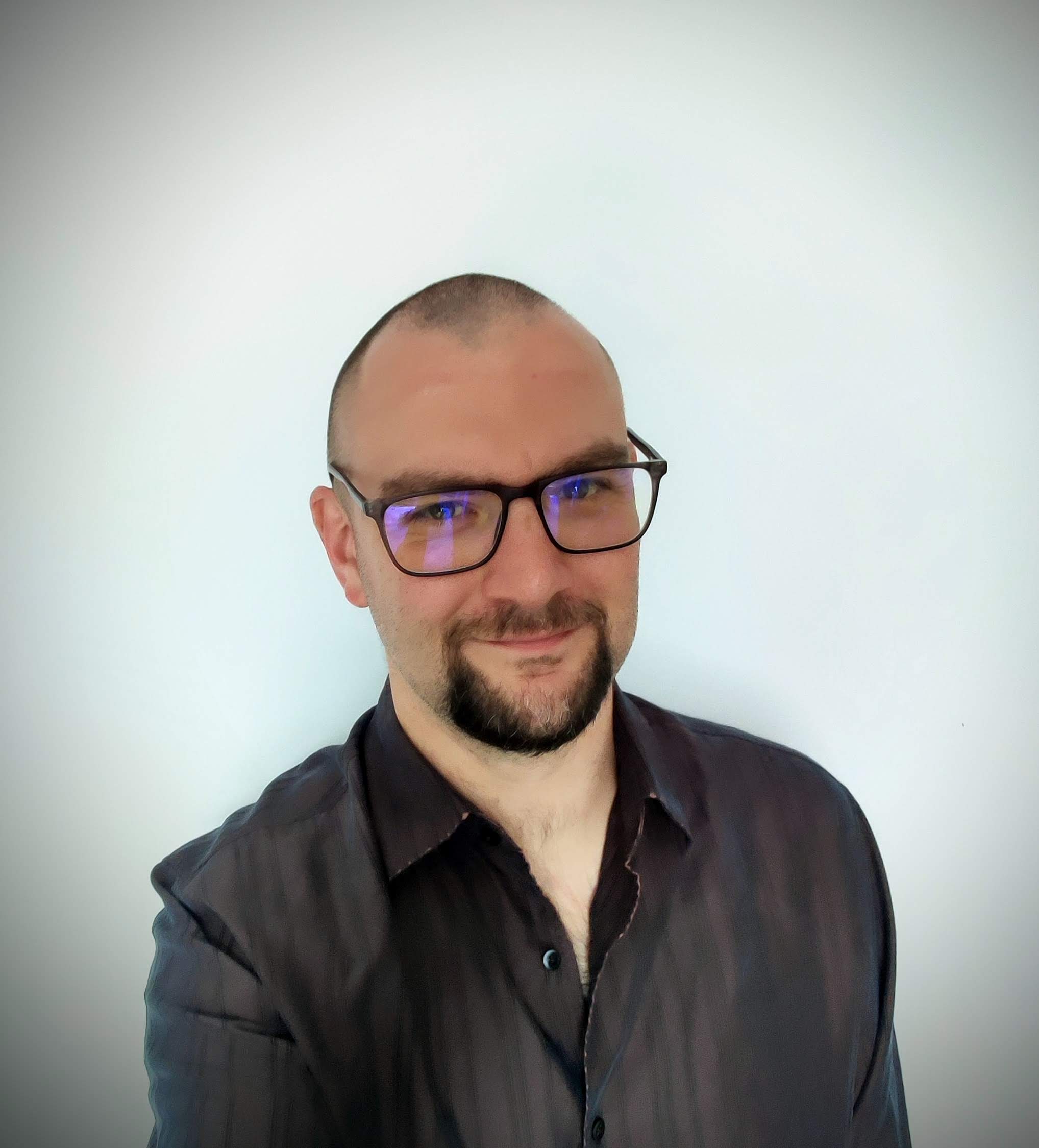 Joby Malkin, business coach for solo wellness practitioners.